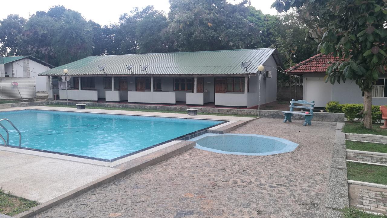 Friends Paradise Kilinochchi 外观 照片