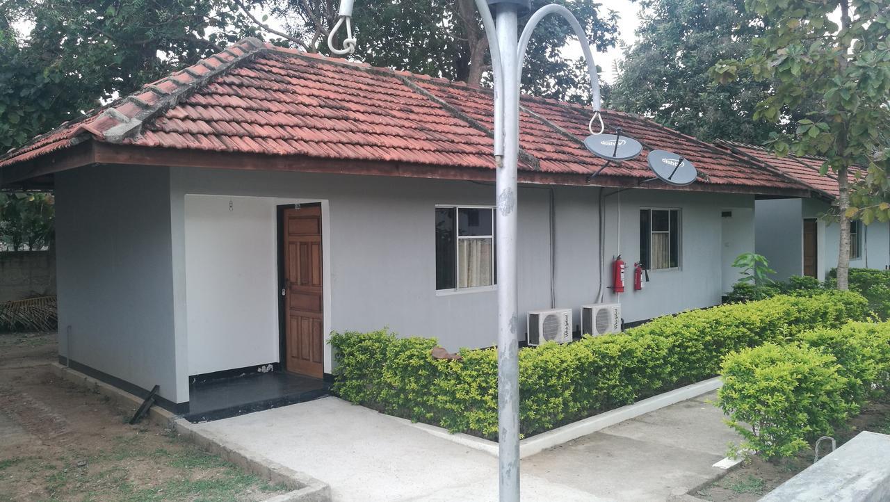 Friends Paradise Kilinochchi 外观 照片